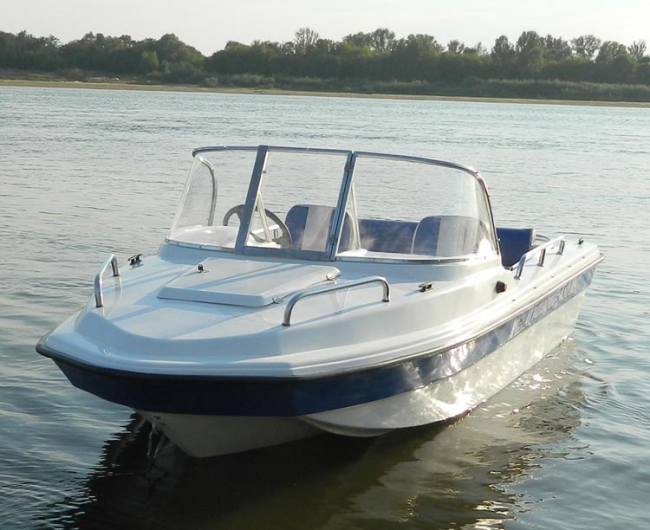 Wyatboat-430M (тримаран)